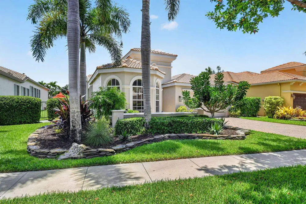 9774 Via Elegante Wellington, FL 33411
