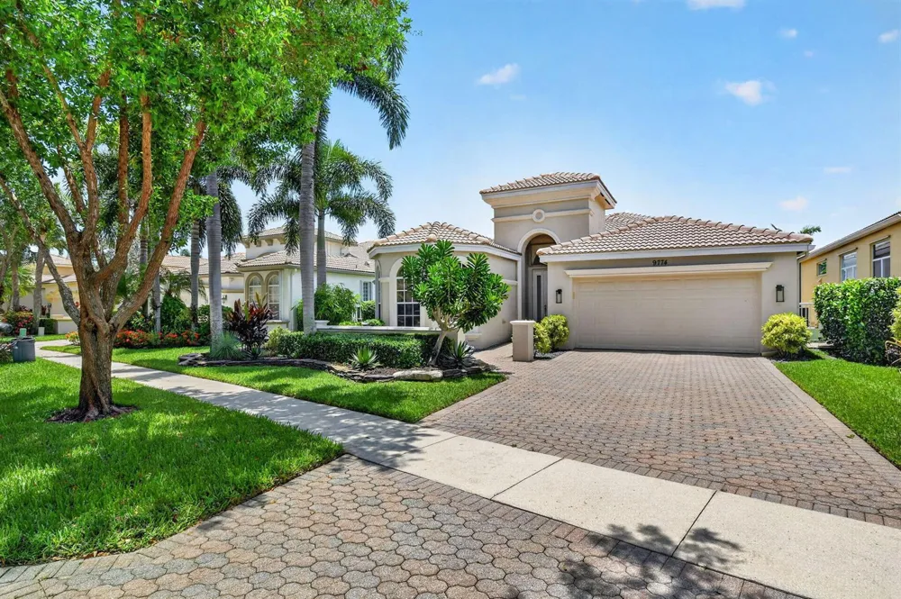 9774 Via Elegante Wellington, FL 33411
