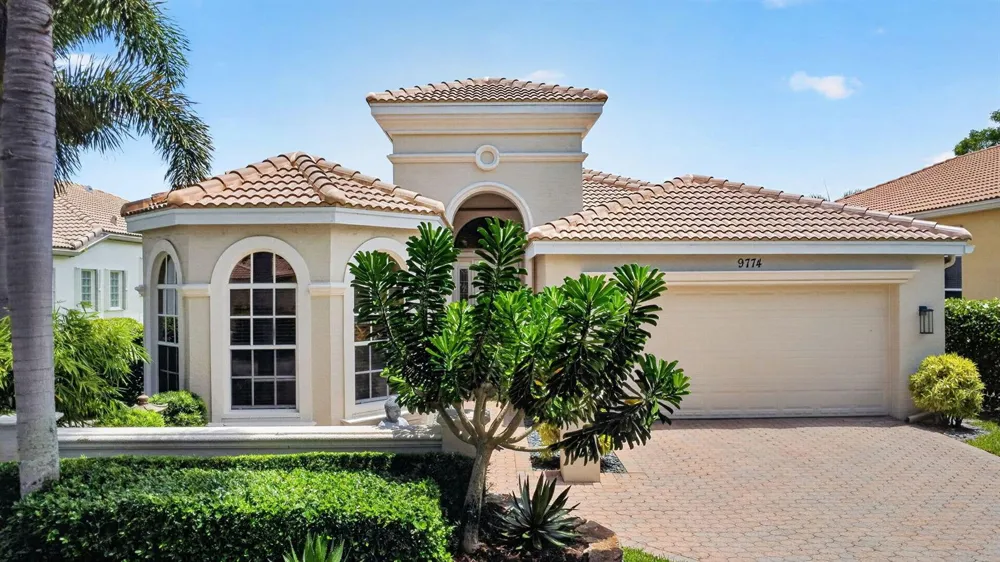 9774 Via Elegante Wellington, FL 33411