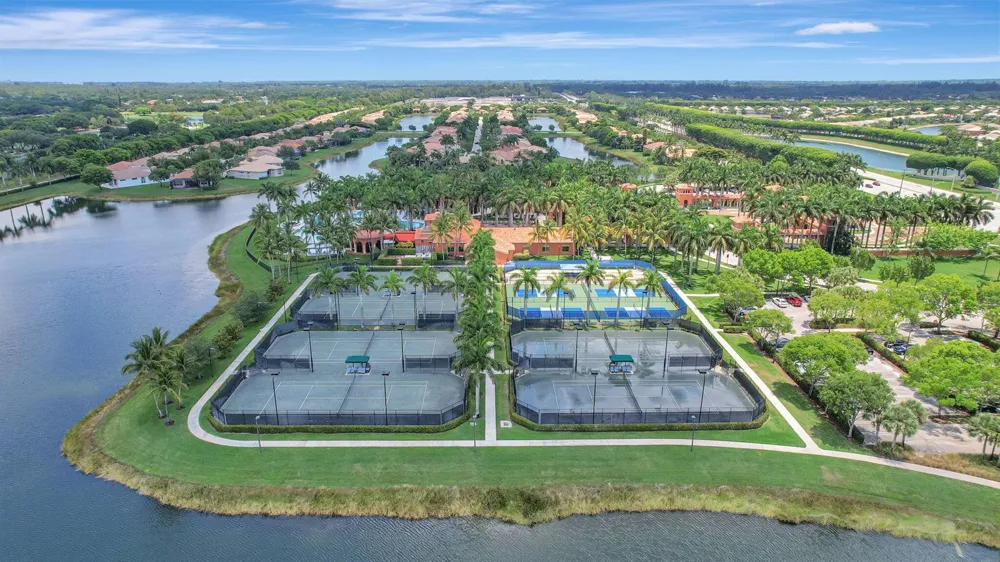 9774 Via Elegante Wellington, FL 33411