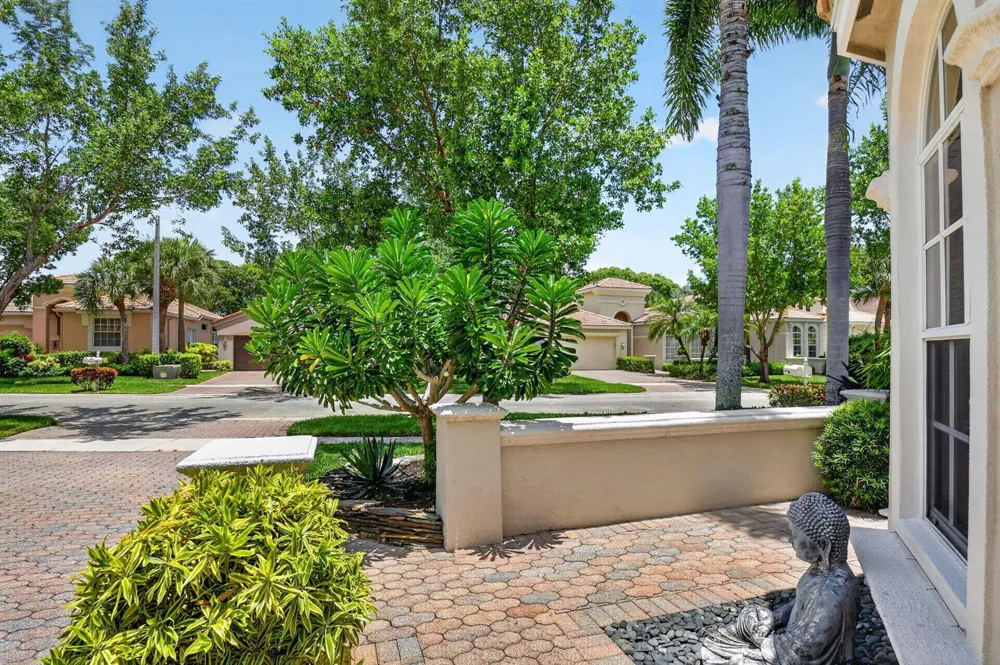 9774 Via Elegante Wellington, FL 33411