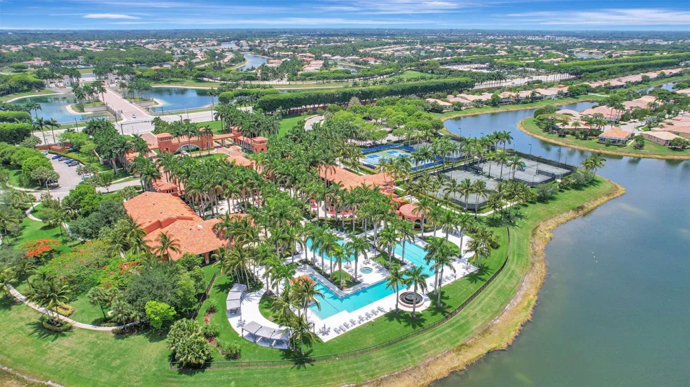 9774 Via Elegante Wellington, FL 33411