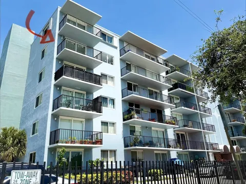 12500 NE 15th Avenue #516