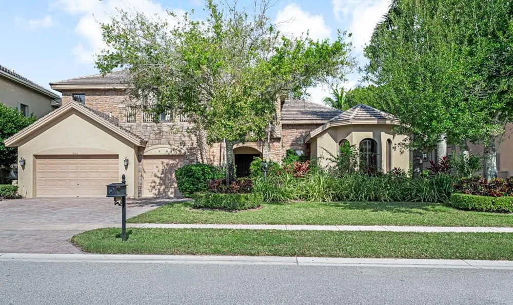 10513 Versailles Boulevard Wellington, FL 33449