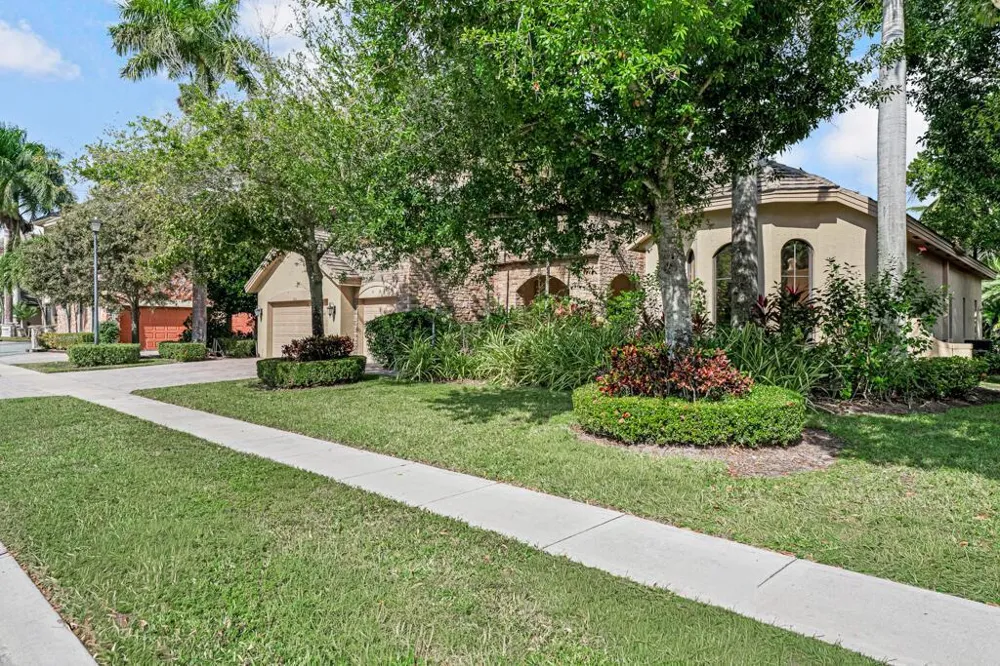 10513 Versailles Boulevard Wellington, FL 33449