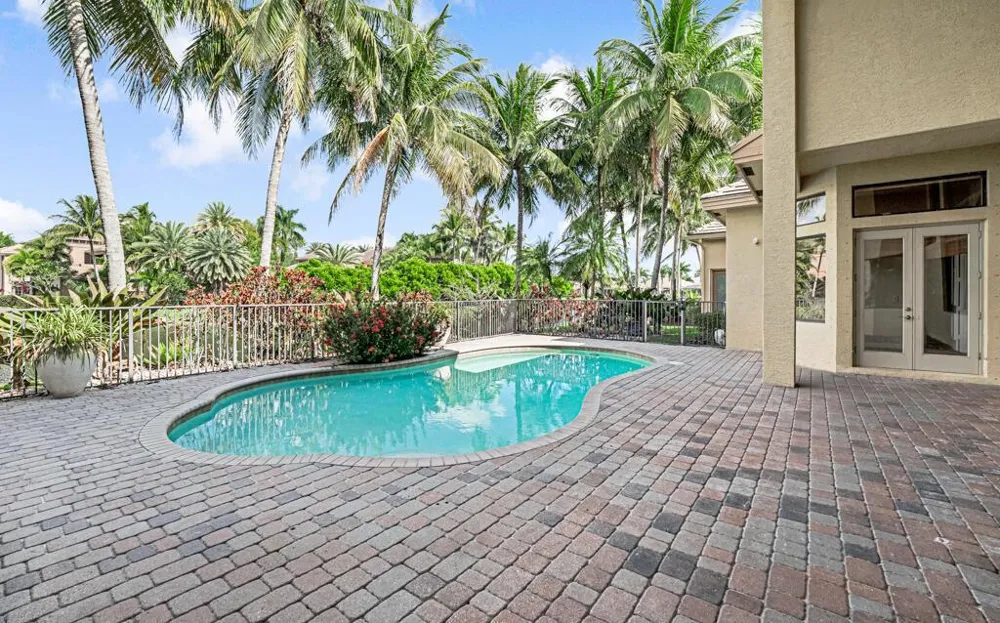 10513 Versailles Boulevard Wellington, FL 33449