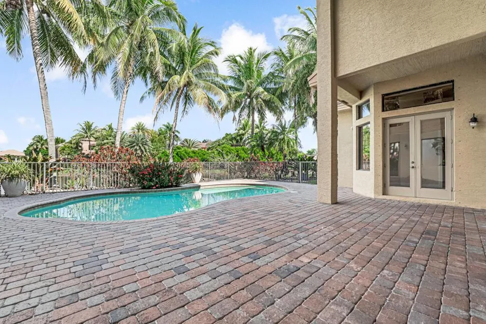 10513 Versailles Boulevard Wellington, FL 33449