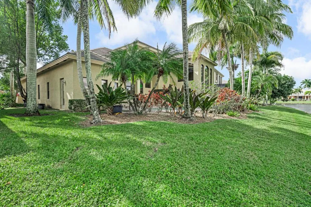10513 Versailles Boulevard Wellington, FL 33449