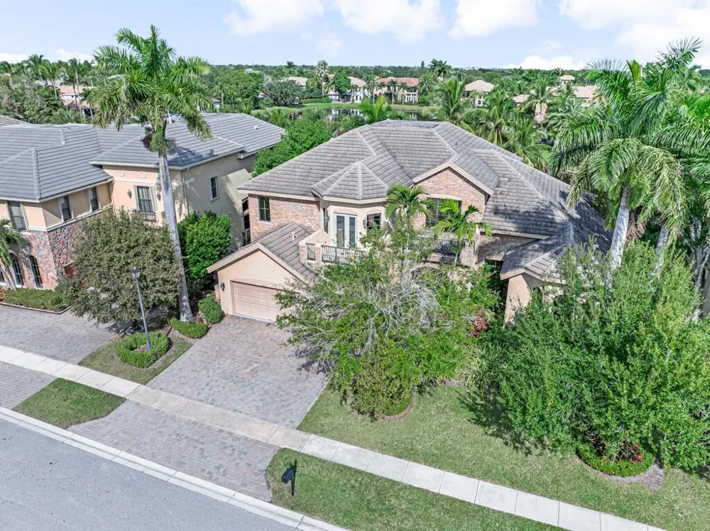 10513 Versailles Boulevard Wellington, FL 33449