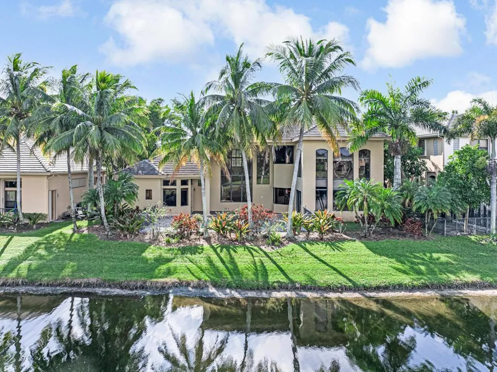 10513 Versailles Boulevard Wellington, FL 33449