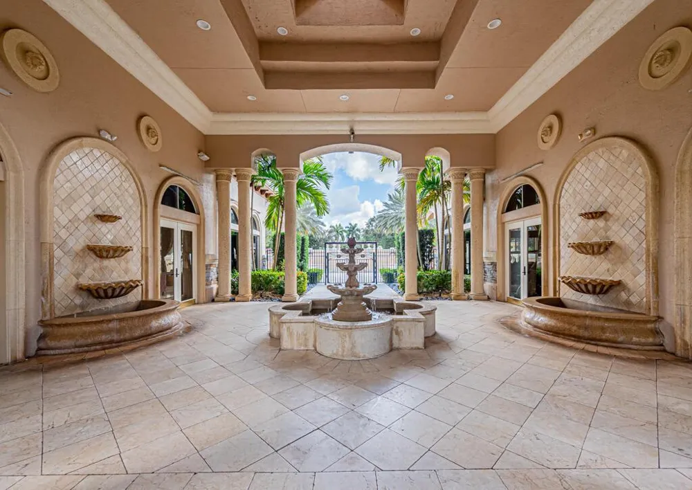 10513 Versailles Boulevard Wellington, FL 33449