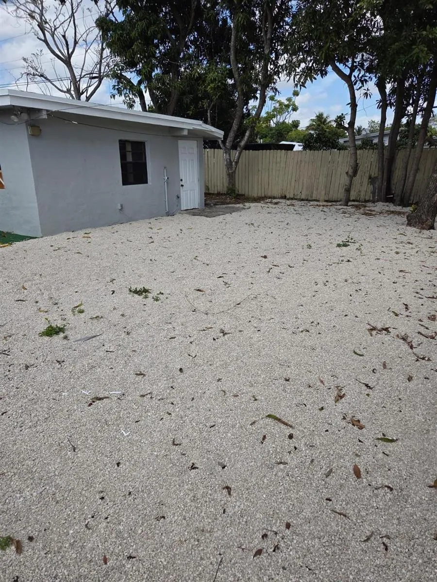 31 Edmund Road ##5 West Park, FL 33023