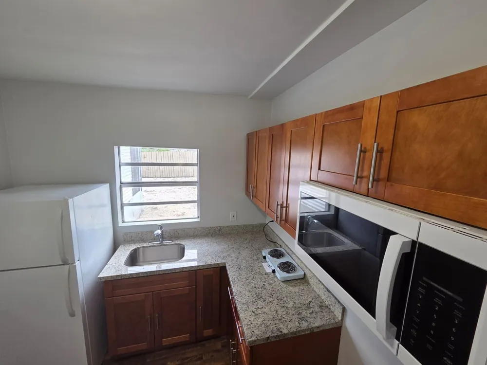 31 Edmund Road ##5 West Park, FL 33023