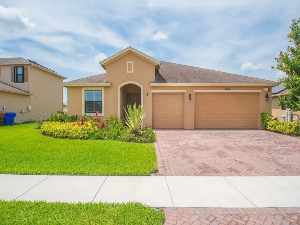 10105 Verona Manor Vero Beach, FL 32966