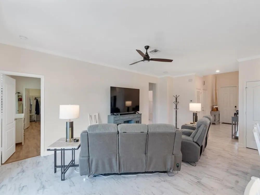 10105 Verona Manor Vero Beach, FL 32966