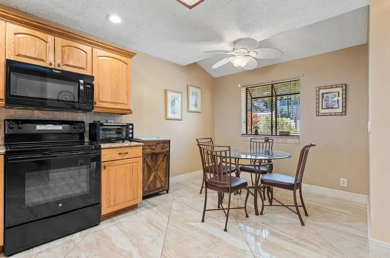 3409 SE 8th Street #6 Pompano Beach, FL 33062