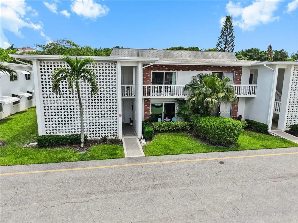 4501 S Ocean Boulevard #F2 South Palm Beach, FL 33480