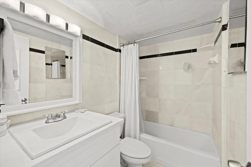 4501 S Ocean Boulevard #F2 South Palm Beach, FL 33480