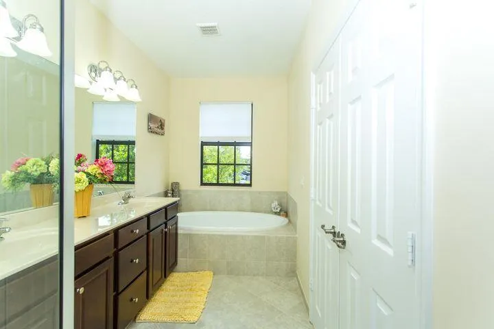 10426 Wellington Parc Drive Wellington, FL 33449