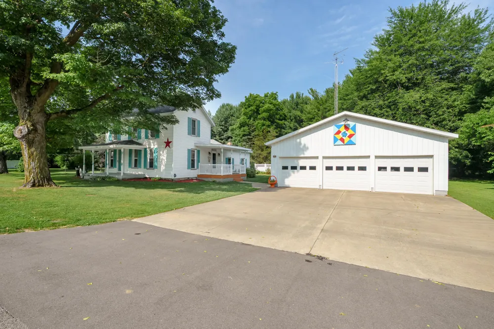 59418 65th Street Hartford, MI 49057