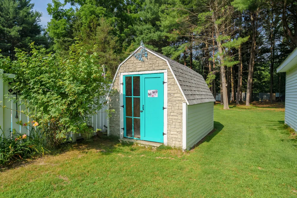 59418 65th Street Hartford, MI 49057