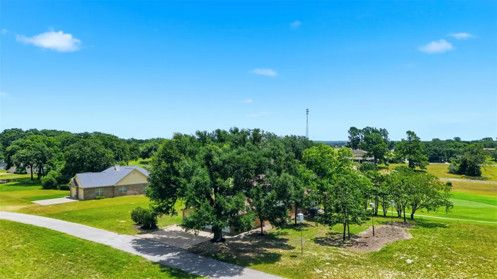 22 Patio Drive Hilltop Lakes, TX 77871