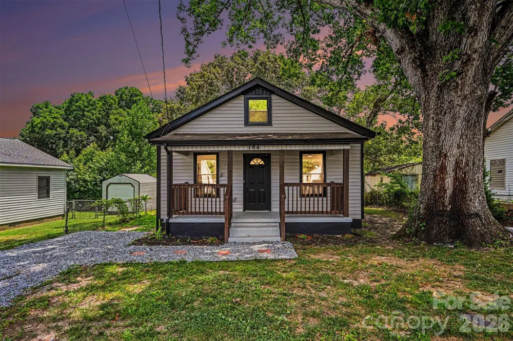 104 E Hartford Avenue Bessemer City, NC 28016