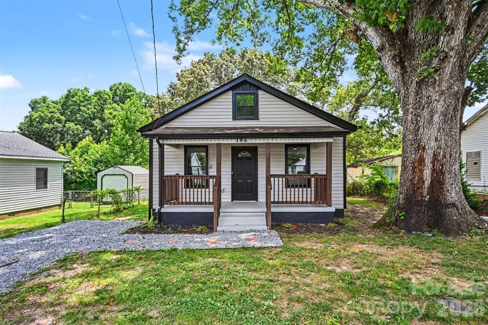 104 E Hartford Avenue Bessemer City, NC 28016