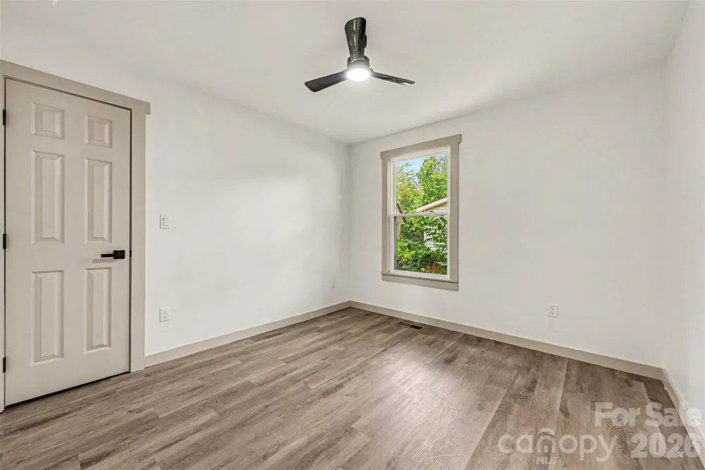 104 E Hartford Avenue Bessemer City, NC 28016
