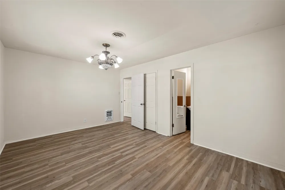 303 Avenue E Moody, TX 76557