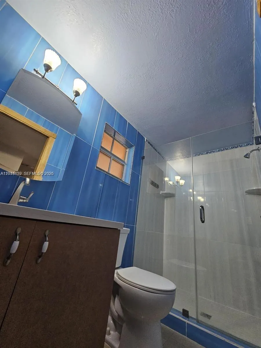 10955 SW 56th St Miami, FL 33165
