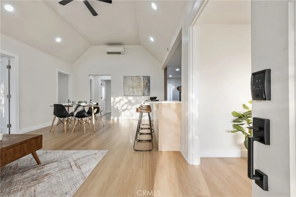 5612 S Rimpau Los Angeles, CA 90043