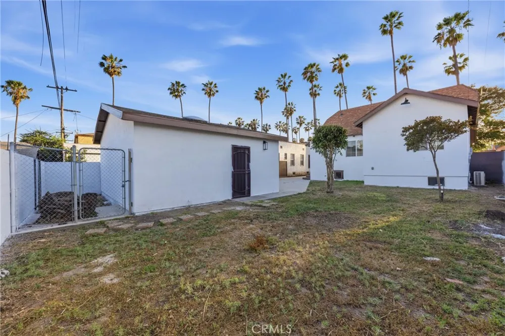5612 S Rimpau Los Angeles, CA 90043