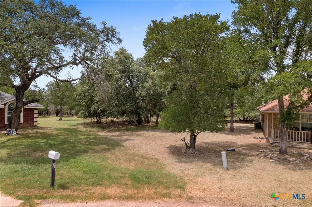 53 Buttercup Loop Belton, TX 76513
