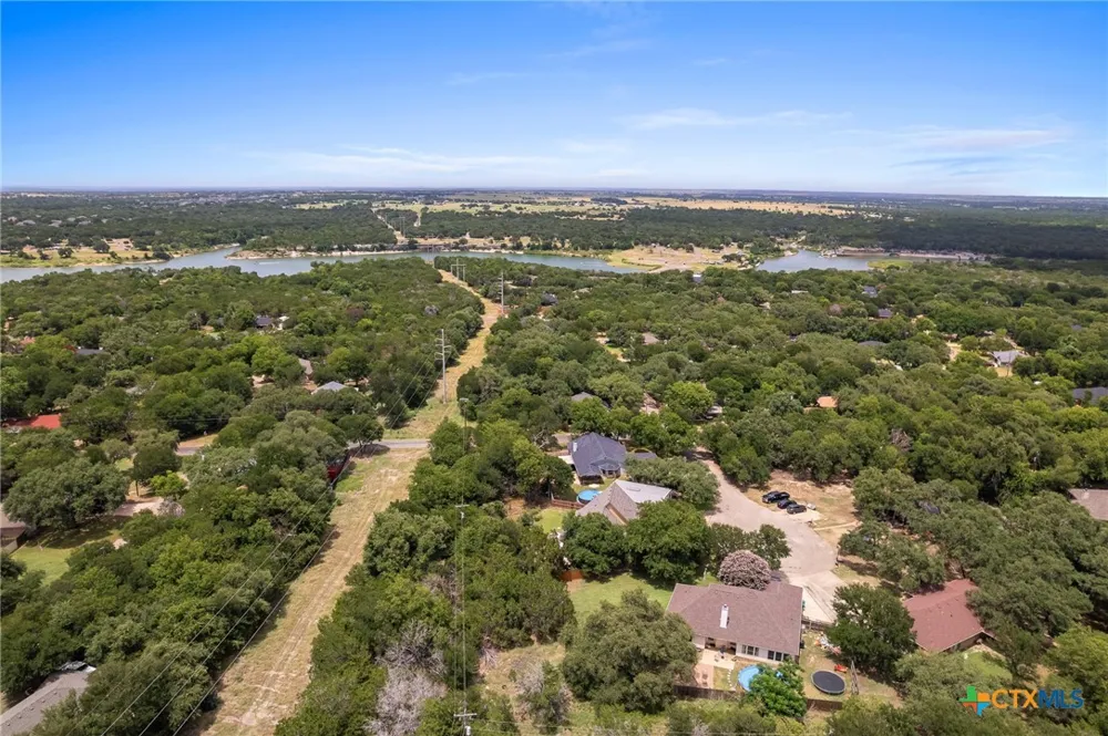 53 Buttercup Loop Belton, TX 76513
