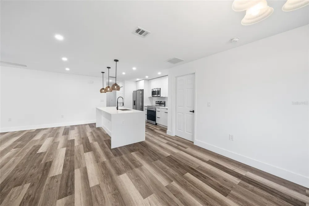 15468 CHAMBERLAIN BOULEVARD Port Charlotte, FL 33953