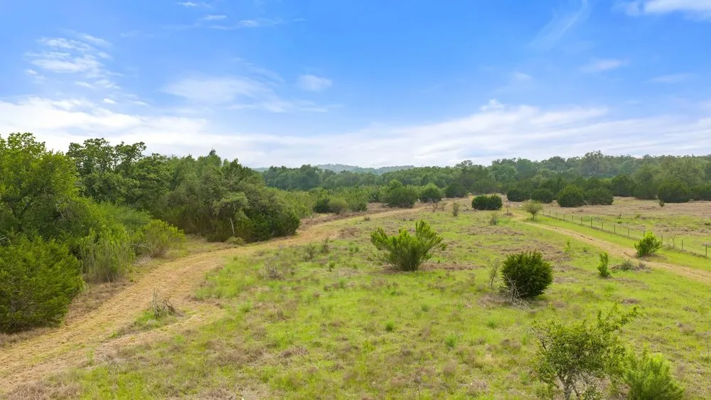 1850 Pursley Road Dripping Springs, TX 78620