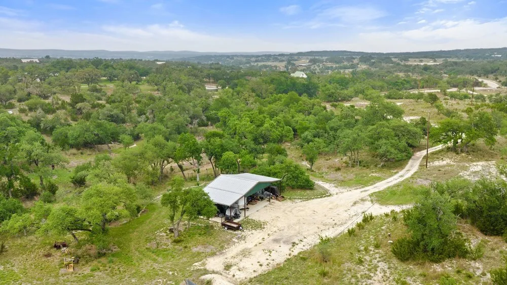 1850 Pursley Road Dripping Springs, TX 78620