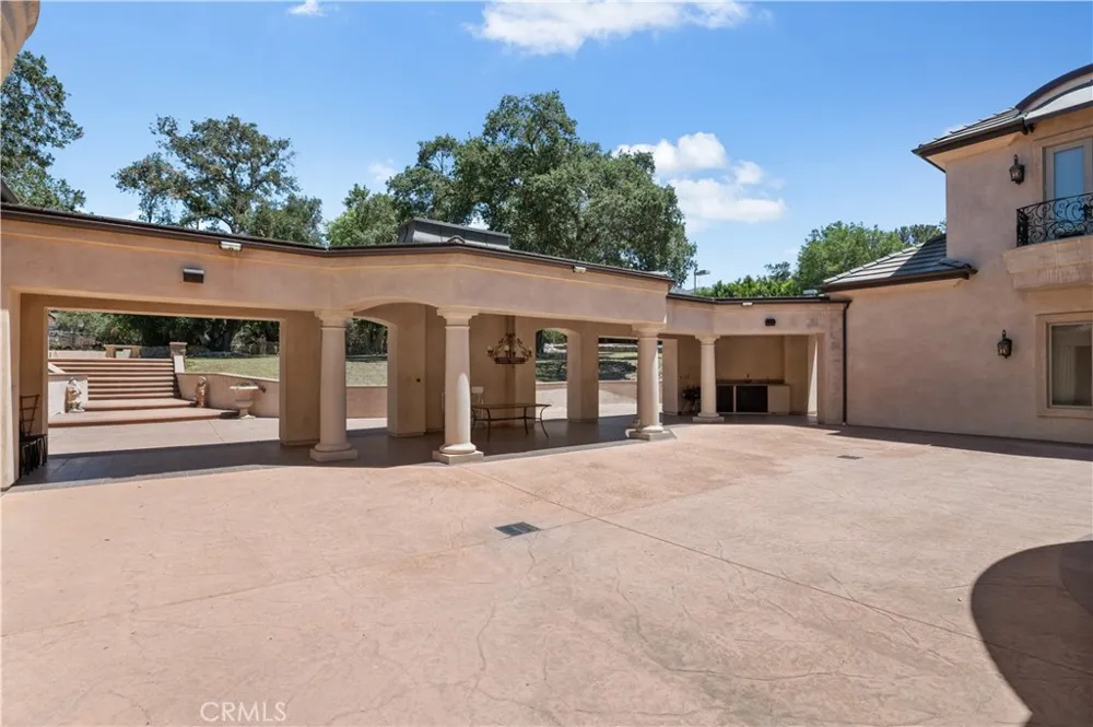 1433 Royal Oaks Bradbury, CA 91008