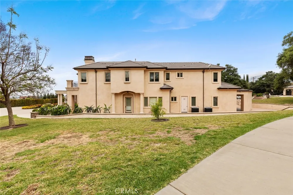 1433 Royal Oaks Bradbury, CA 91008