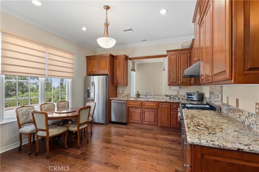 1433 Royal Oaks Bradbury, CA 91008
