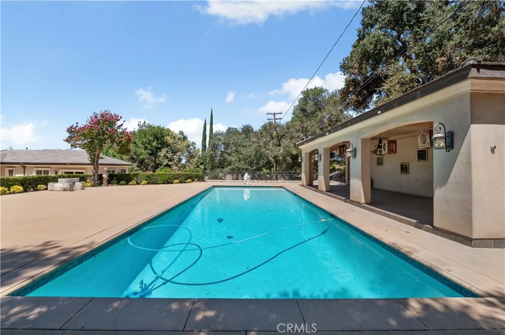 1433 Royal Oaks Bradbury, CA 91008