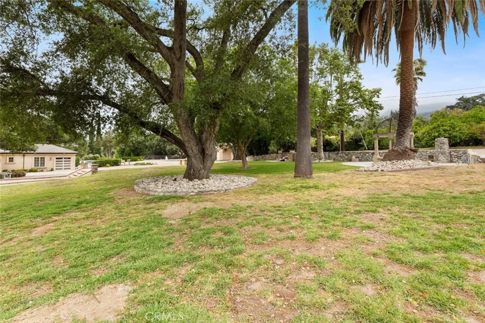 1433 Royal Oaks Bradbury, CA 91008