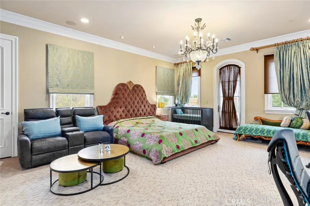 1433 Royal Oaks Bradbury, CA 91008