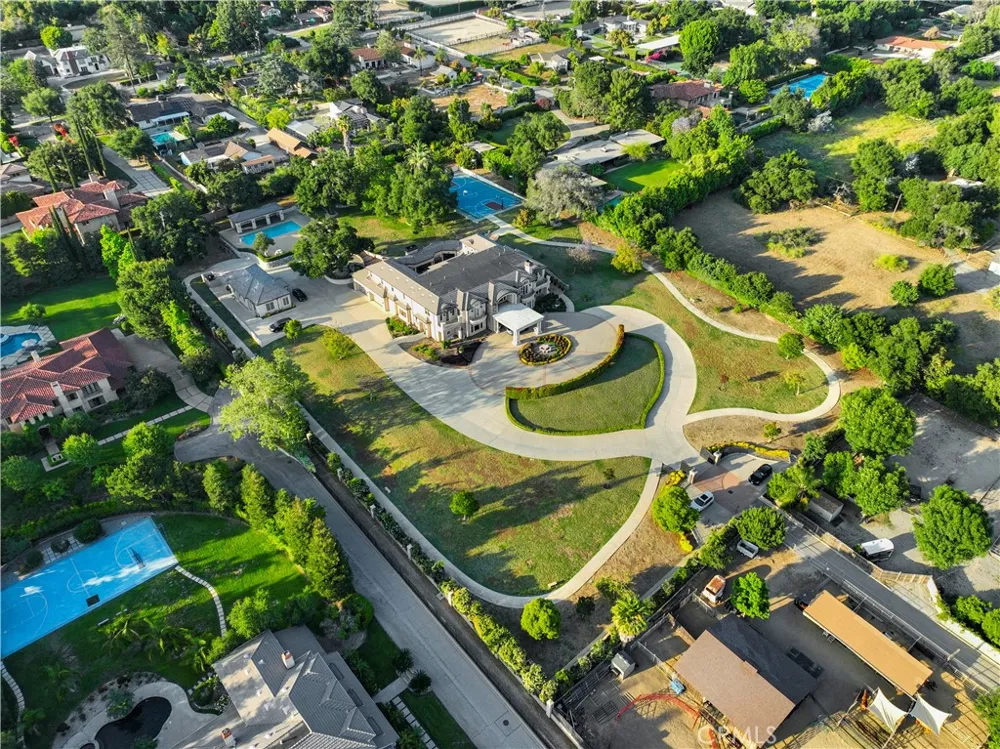 1433 Royal Oaks Bradbury, CA 91008