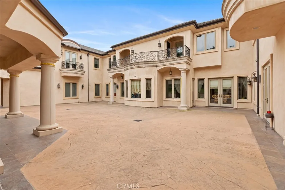 1433 Royal Oaks Bradbury, CA 91008