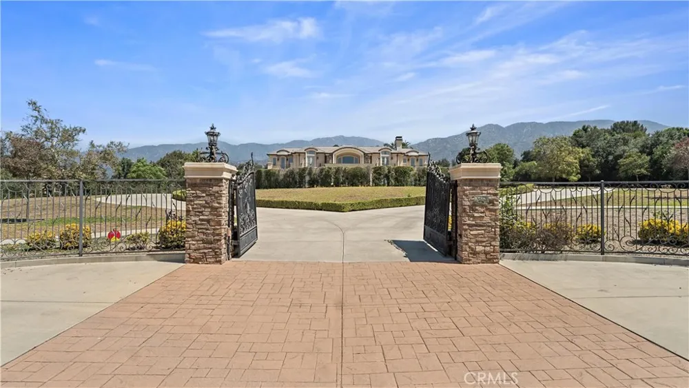 1433 Royal Oaks Bradbury, CA 91008