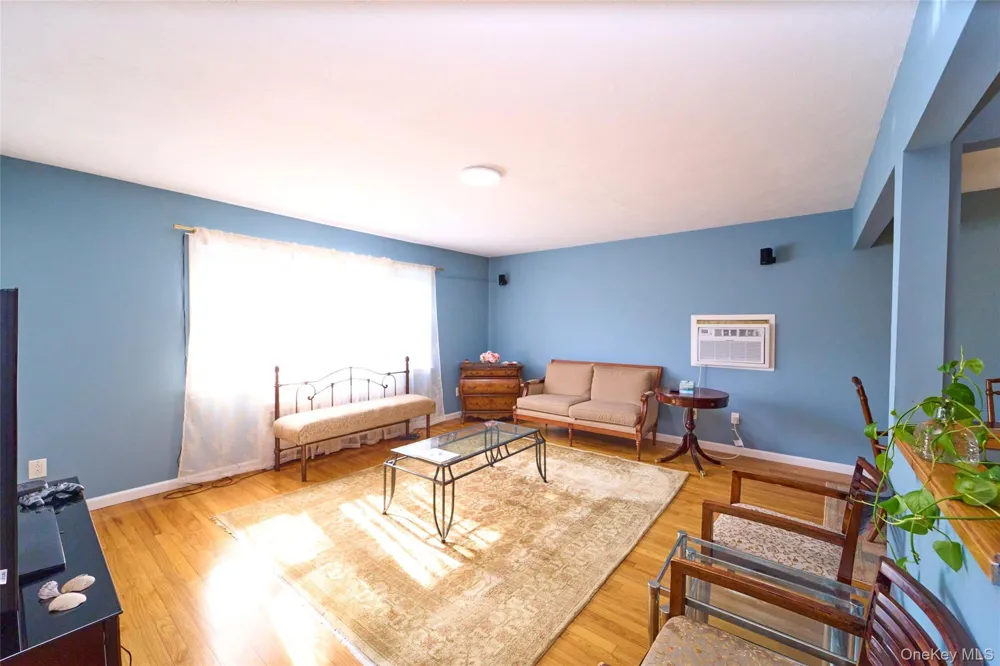 12 Goeller Avenue Huntington Station, NY 11746