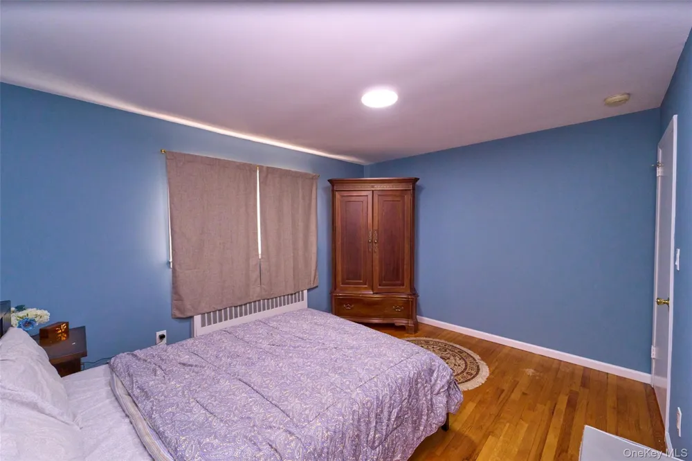 12 Goeller Avenue Huntington Station, NY 11746
