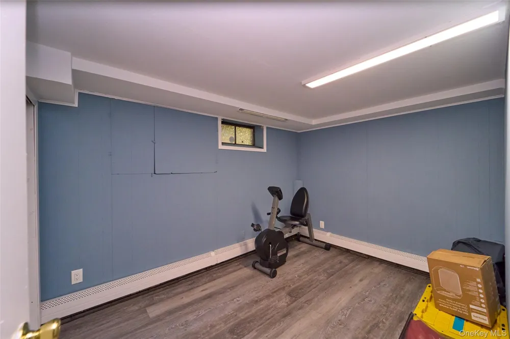 12 Goeller Avenue Huntington Station, NY 11746